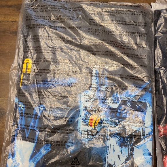 Travis Scott x Mcdonalds shirts - Picture 6 of 10